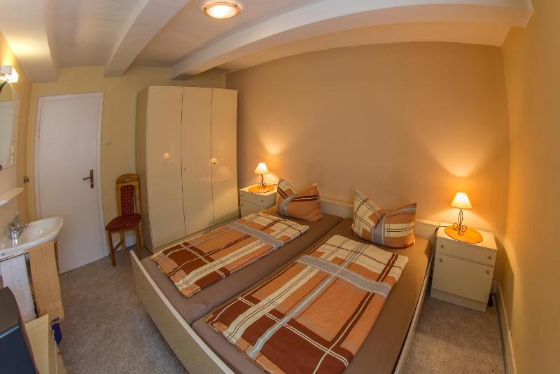 Double Room with Shared Bathroom image 2