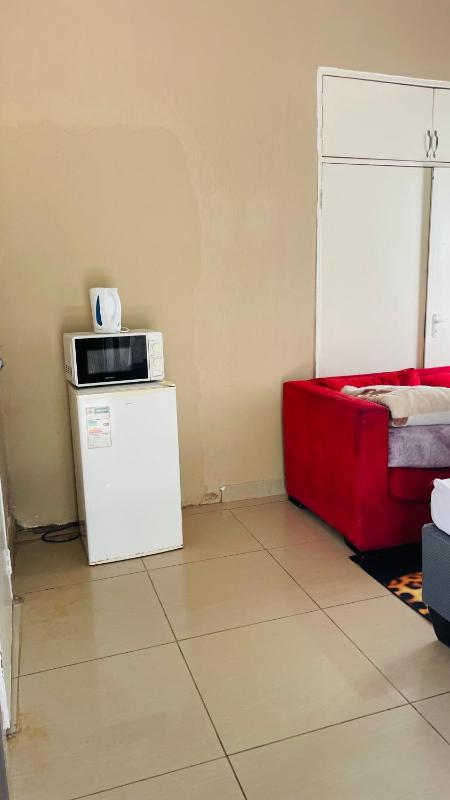 Umthombo guest house - image 15