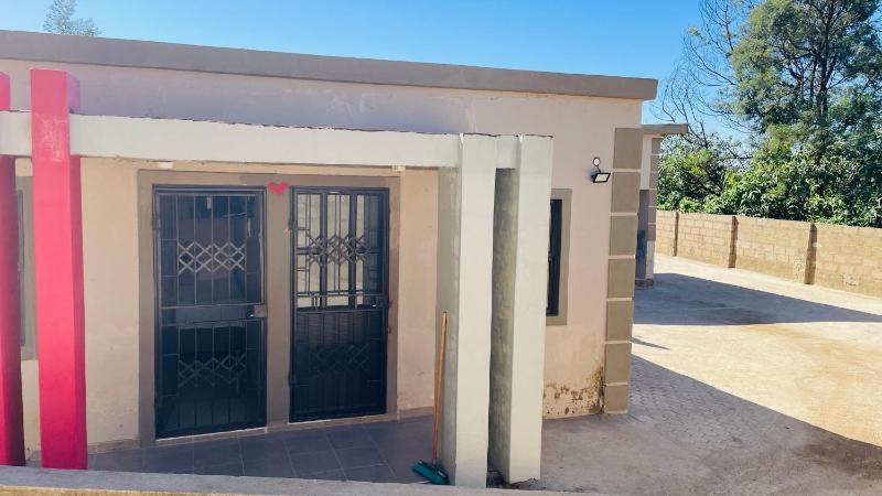 Umthombo guest house - image 14