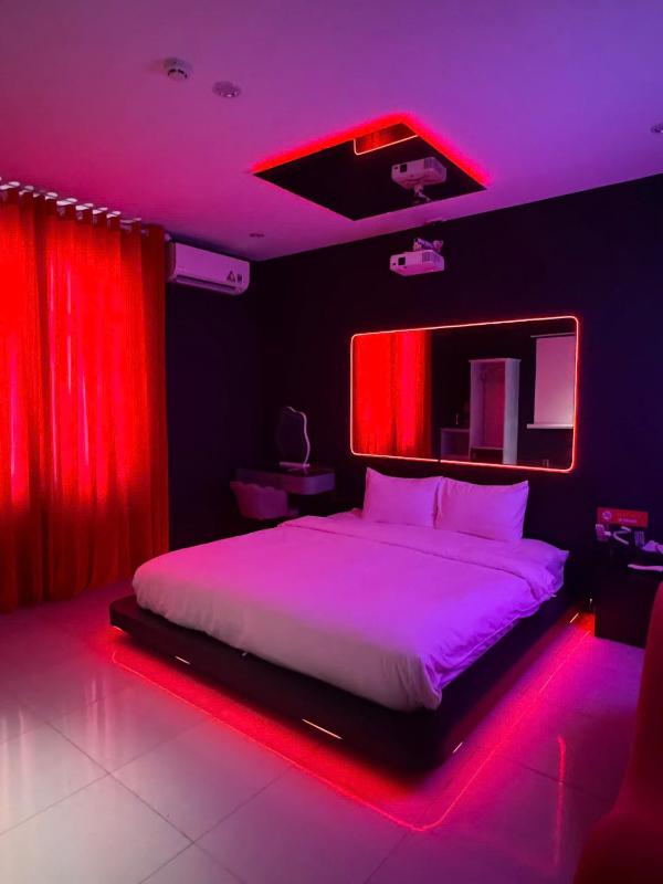 Đào Hoa Love Hotel Đà Nẵng - image 3