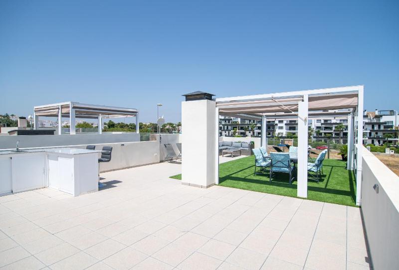 Blue Lagoon Los Dolses - La Zenia Boulevard - image 8