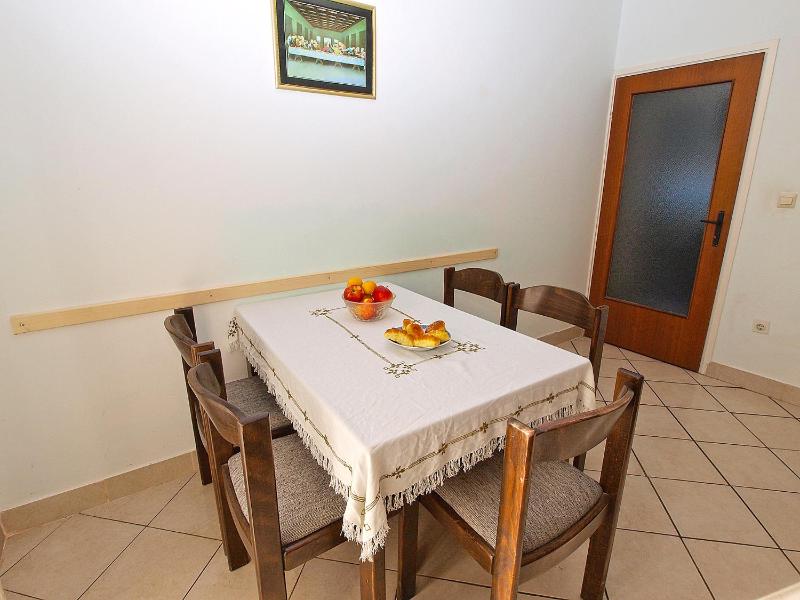 Apartment image 2