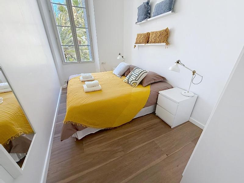 Beautiful 3 bedroom Carlton Canada 403 - image 10
