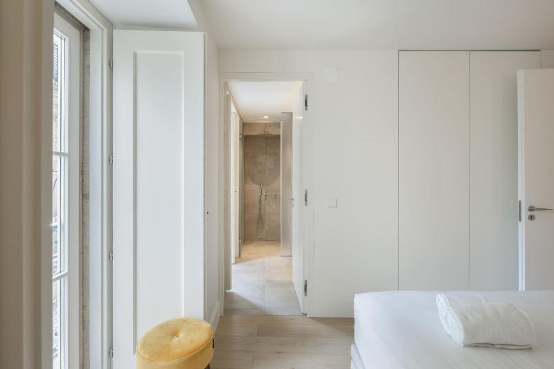 Chiado Prime with Terrace by Homing - image 3