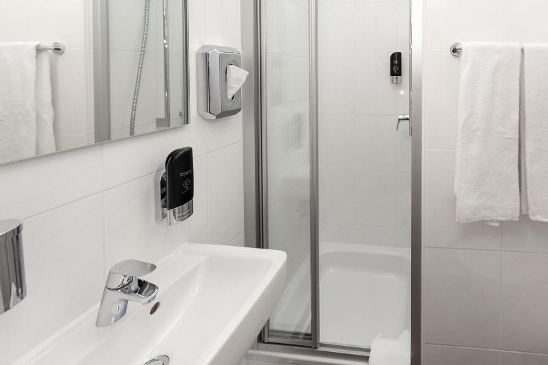 Single Room image 1