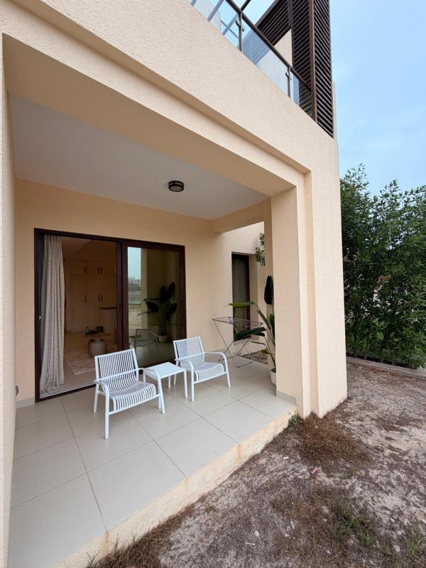 Lux Lakeview Studio - image 5