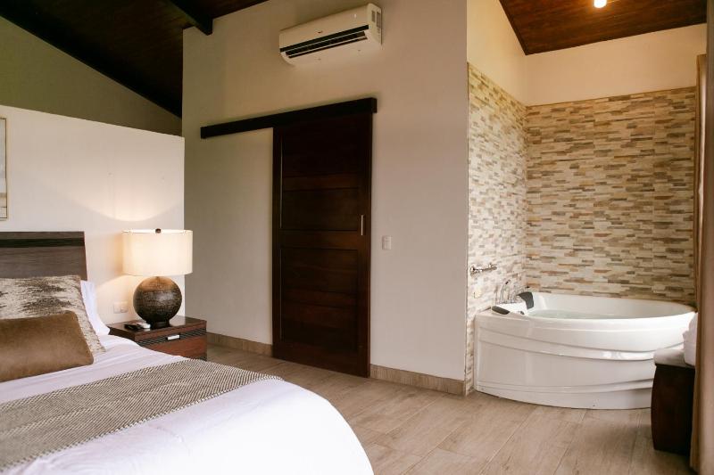 Untold Arenal - Rainforest Suites - image 6