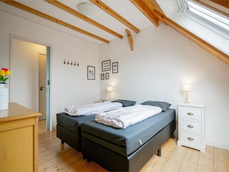 Cozy vacation rental in a former farmhouse surrounded by nature - image 25