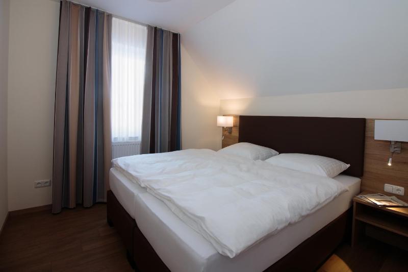 Studio Apartment image 1
