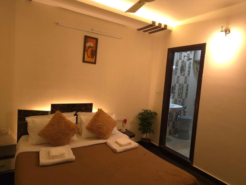Purple Door - Luxurious 1 BHK - image 42
