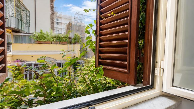Elegantis Campo Marzio Apartment With Terrace - Elegance near Spanish Steps Trevi and Pantheon - image 7