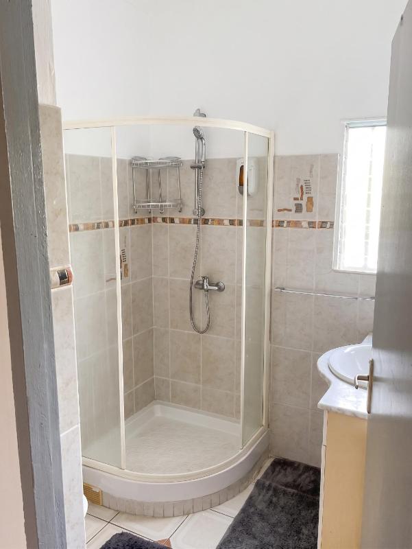 Villa charmante près de Saint-Esprit avec piscine privée - image 6