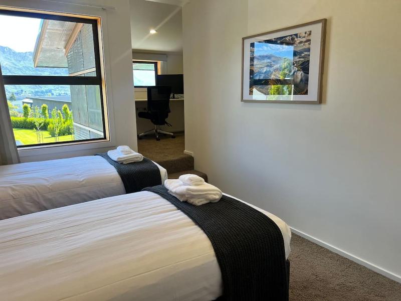 acomo at Clutha - stunning views pool & gym access - image 44
