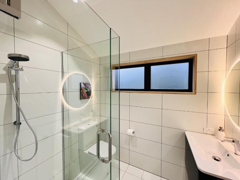 acomo at Clutha - stunning views pool & gym access - image 37
