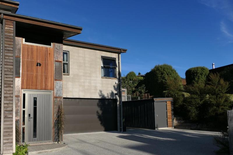 acomo at Clutha - stunning views pool & gym access - image 45