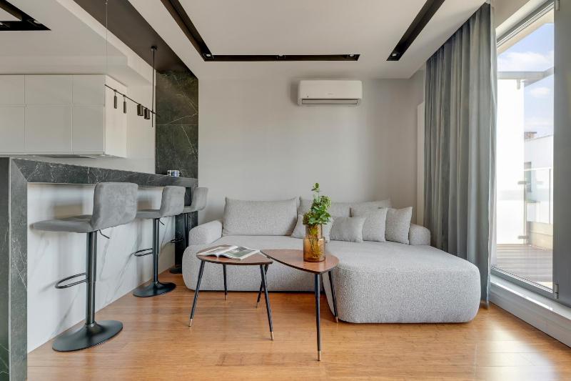 Plac Unii Gdynia Central by Lion Apartments - image 44
