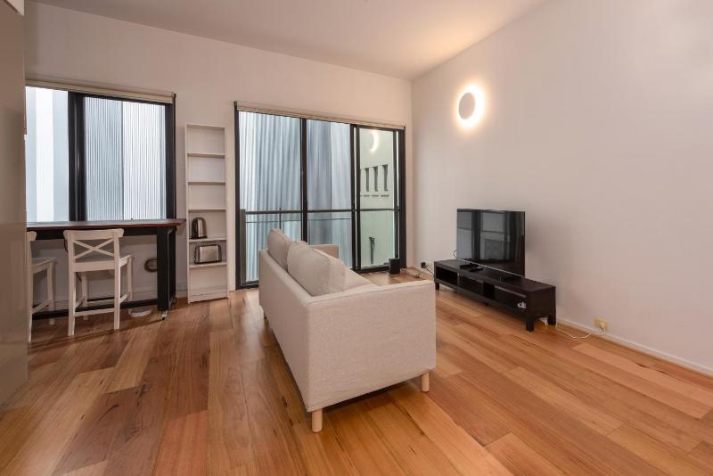 Central Boutique Studio in the heart of Melbourne! - image 1