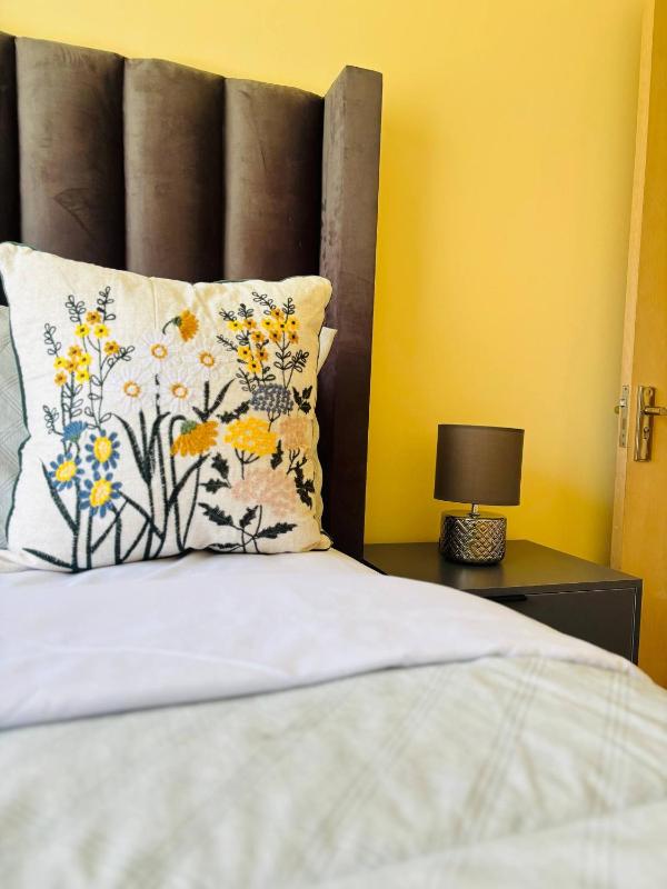 Charming 2-Bedroom Apartment in Midrand South Africa - image 14