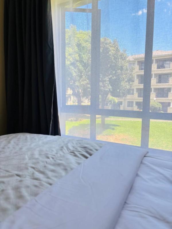 Charming 2-Bedroom Apartment in Midrand South Africa - image 2