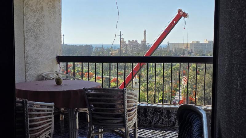Cosy Studio Infront of El Montazah Gardens - image 11