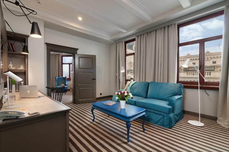 Suite image 3