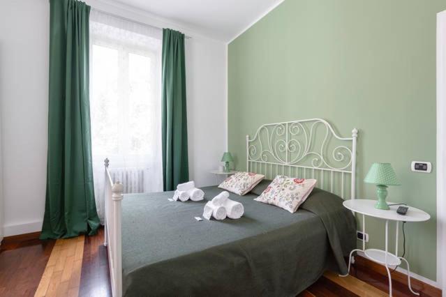 Double Room with Private External Bathroom image 1