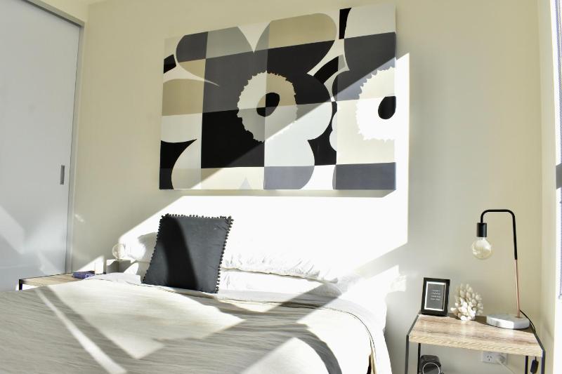 Charming 2 Bedroom Apartment In Richmond Close to MCG - image 15