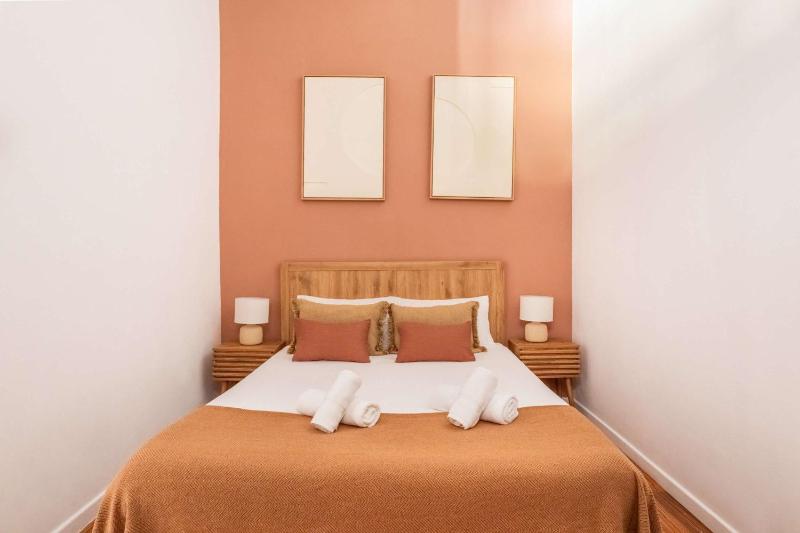 The Collection Barcelona - Comfortable and huge 5BD - 2BTH Rambla Catalunya - image 13