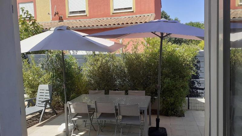 Agréable pavillon avec grande terrasse pour 6 personnes - image 19
