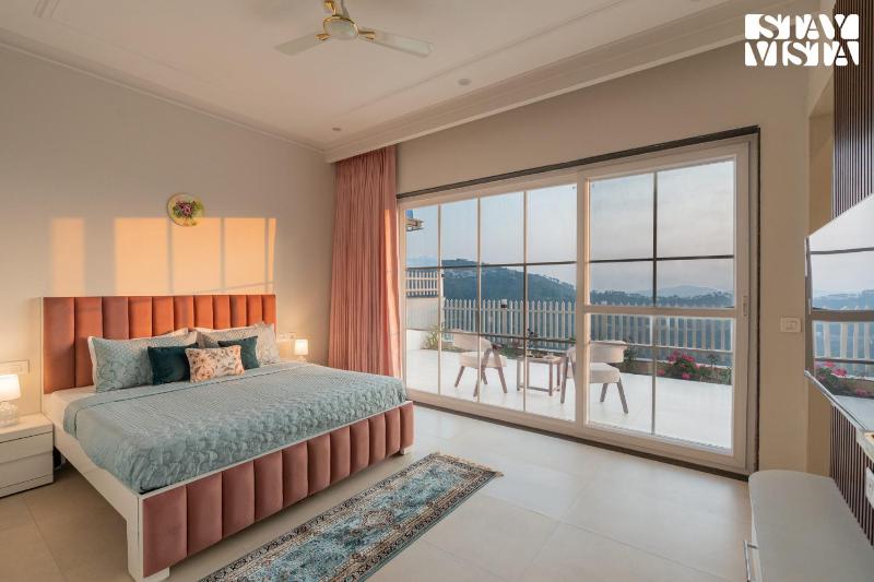 StayVista at Gazania Villa with Outdoor Pool Bonfire - image 45