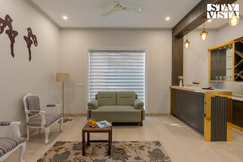 StayVista at Gazania Villa with Outdoor Pool Bonfire - image 22