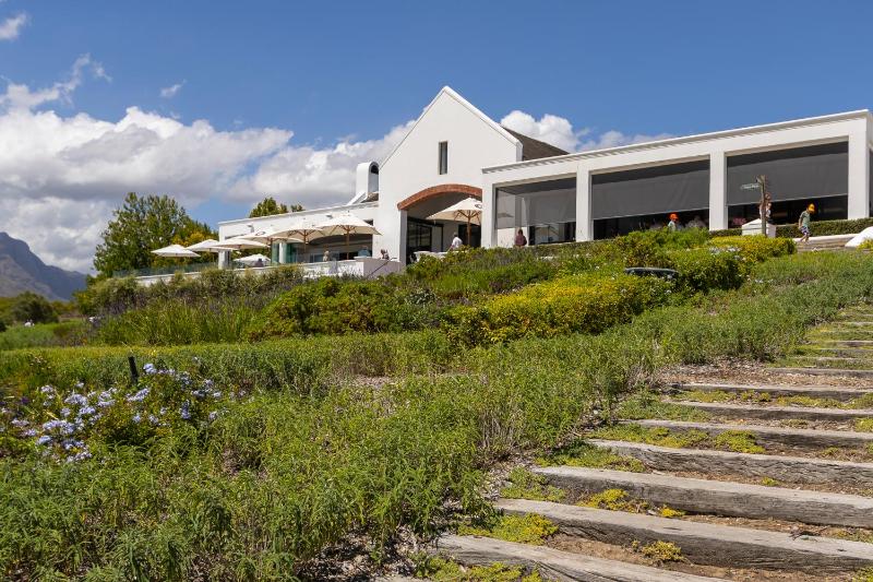 Winelands Golf Lodges 16 - image 13