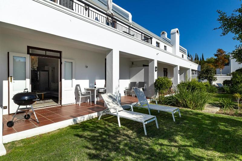 Winelands Golf Lodges 18 - image 6
