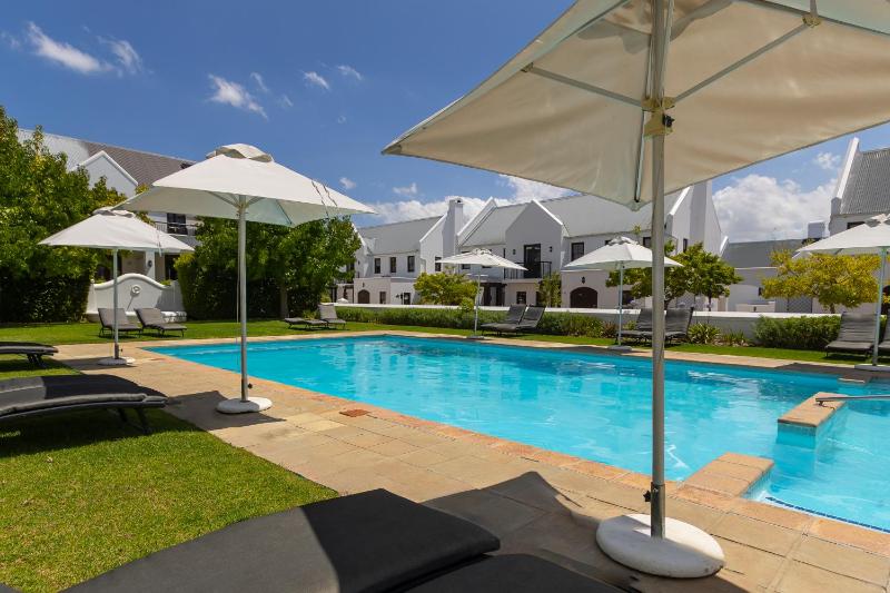 Winelands Golf Lodges 28 - image 3