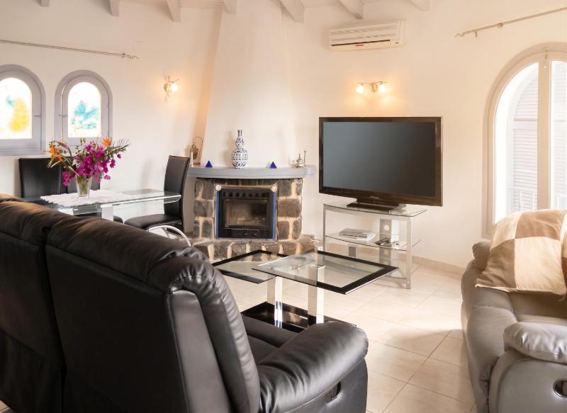 Luxury Villa in Calpe Pool - image 3