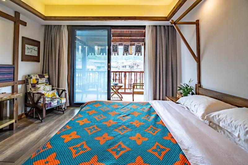 Zhangjiajie Courtyard Hotel-Chinese-Style HotelZen Tea Culture ExperienceYoga-Healing ClassAntique Beauty Free Breakfast Itineary Plan& Purchase Tickets Free luggage storageVegan Available - image 6