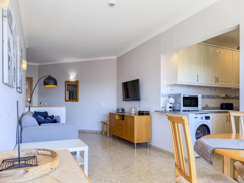 #357 Sea View Escape in Portimao w Pool - image 3