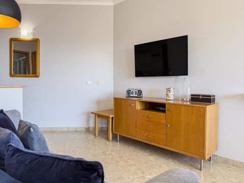 #357 Sea View Escape in Portimao w Pool - image 22