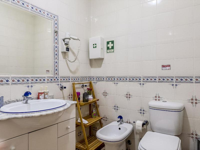 #357 Sea View Escape in Portimao w Pool - image 10