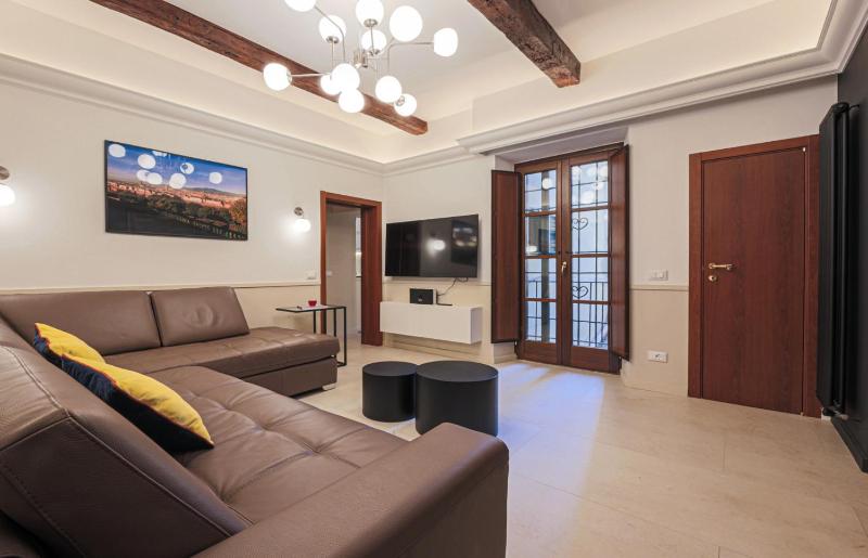 Apartments Florence- Charming Sant' Egidio - image 13