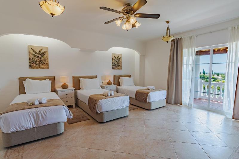 Villa Paraiso by Algarve Holidays - image 13