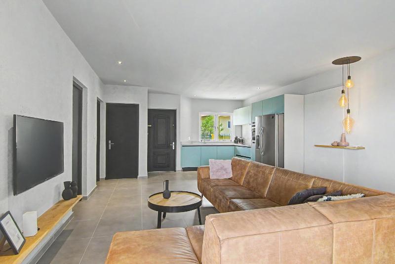 Anochíluz - modern 3-bedroom apartment near Mambo beach - image 8