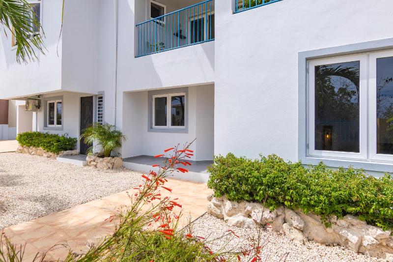 Anochíluz - modern 3-bedroom apartment near Mambo beach - image 30