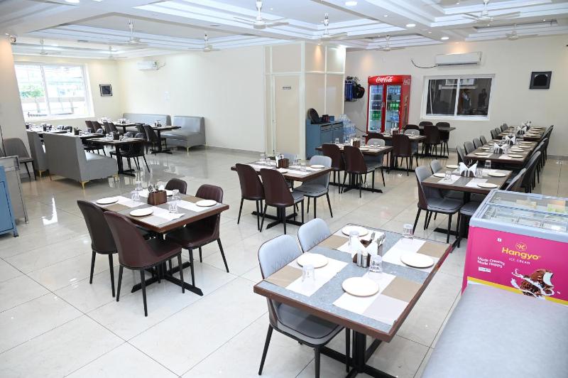 Hotel Siya Grand - image 6