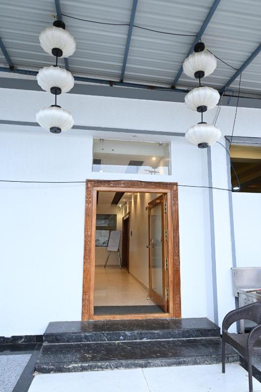 Hotel Siya Grand - image 8