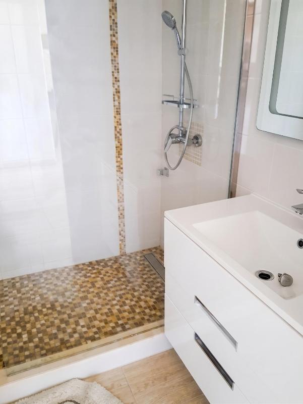 Appartement confortable à Mandelieu-la-Napoule 37 m² piscine - image 11