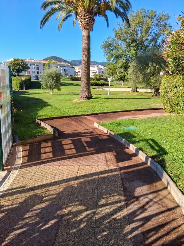 Appartement confortable à Mandelieu-la-Napoule 37 m² piscine - image 13