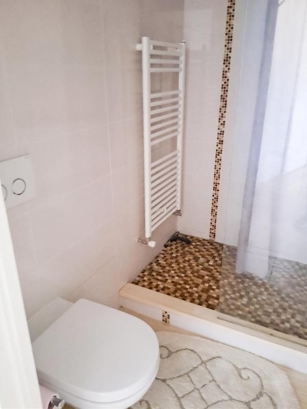 Appartement confortable à Mandelieu-la-Napoule 37 m² piscine - image 8