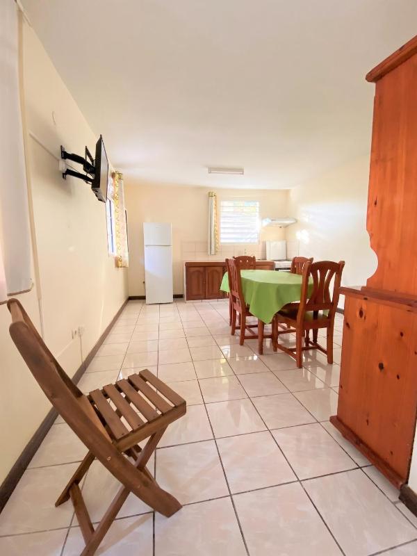 Maison confortable avec terrasse à Vieux-Habitants - image 11