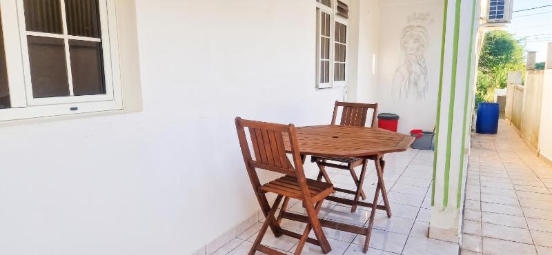 Maison confortable avec terrasse à Vieux-Habitants - image 12